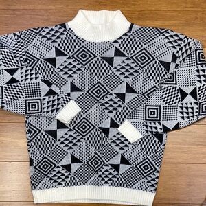 Vintage 80’s La Vista Geometric Black and White Turtle Neck Sweater